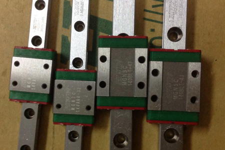 直線導(dǎo)軌HG系列重負(fù)荷型滾珠線性滑軌安裝注意事項